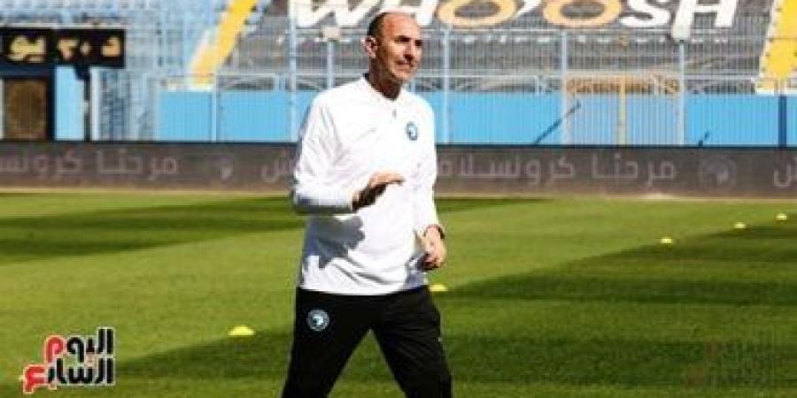 يورتشيتش يعتذر لأمين عمر بـ حضن قبل بداية الشوط الثانى أمام إنبى