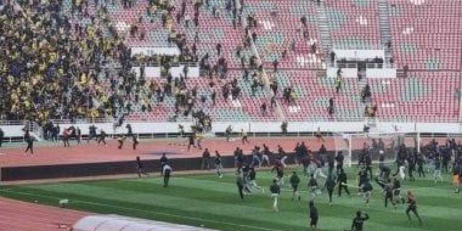 الجيش الملكي ضد الرجاء.. شغب جماهيري واشتباكات فى الكلاسيكو