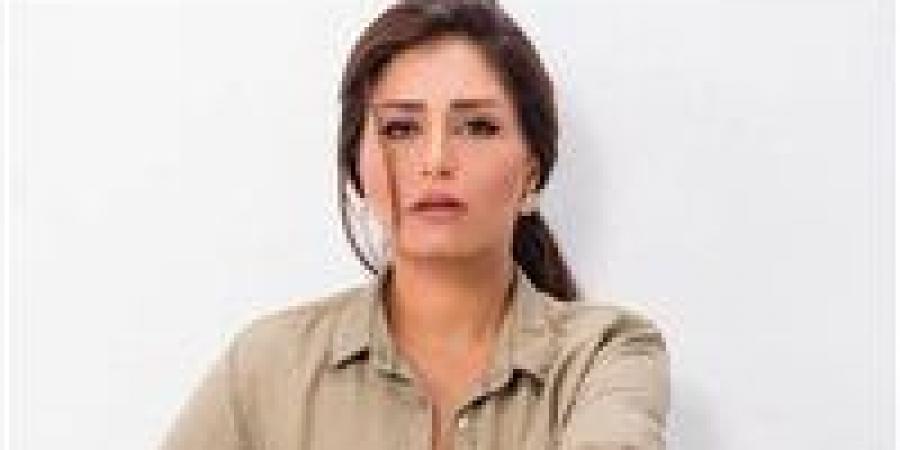 القبض على خادمة الفنانة منة فضالي لسرقة مشغولات ذهبية من منزلها بأكتوبر