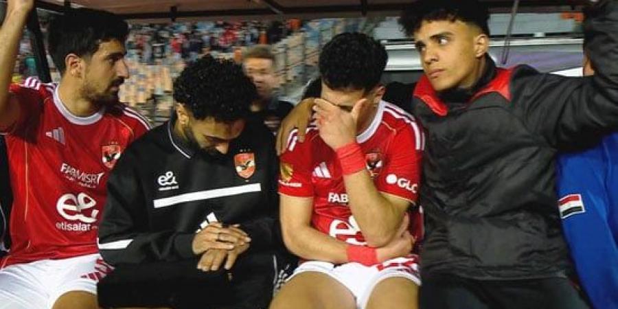 شاهد بكاء إمام عاشور بعد إصابته القوية أمام إنبي.. وكهربا يواسيه.. صور