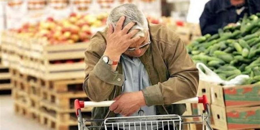 أسعار الغذاء والخدمات تقود التضخم.. كيف تطورت الأسعار خلال 12 شهرًا؟