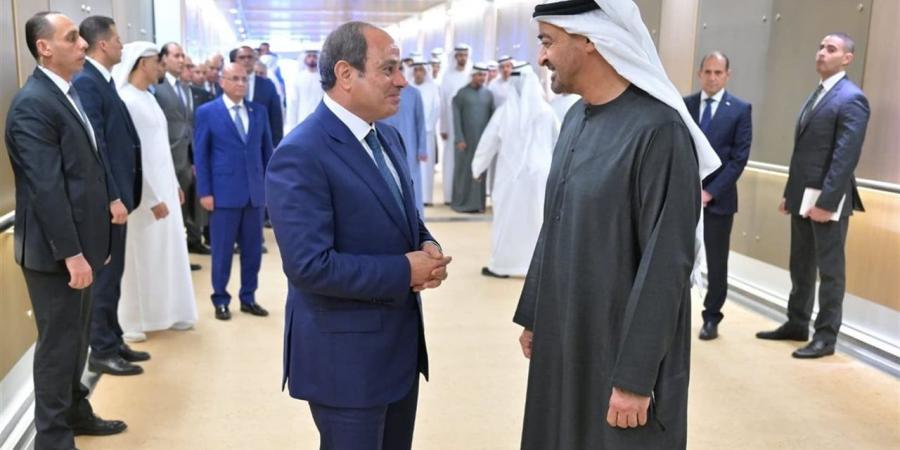 الرئيس السيسي والشيخ محمد بن زايد يتفقدان «مفرزة المقاتلات المصرية» المتمركزة في الإمارات
