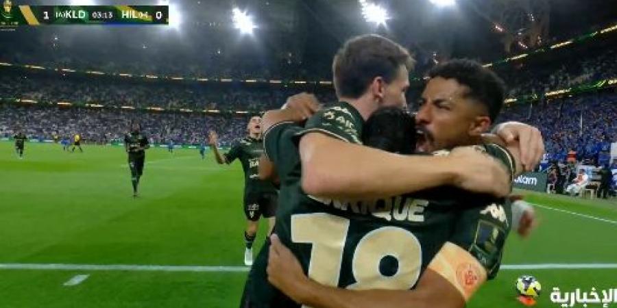 الخلود ضد الهلال.. راميرو إنريكي يسجل الهدف الأول لـ الخلود في مرمى الهلال بنهائي كأس خادم الحرمين الشريفين