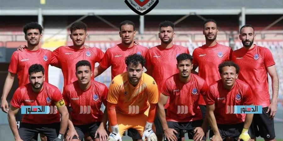 بعد صعوده للدوري الممتاز.. محافظ أسيوط يهنئ "بترول أسيوط"