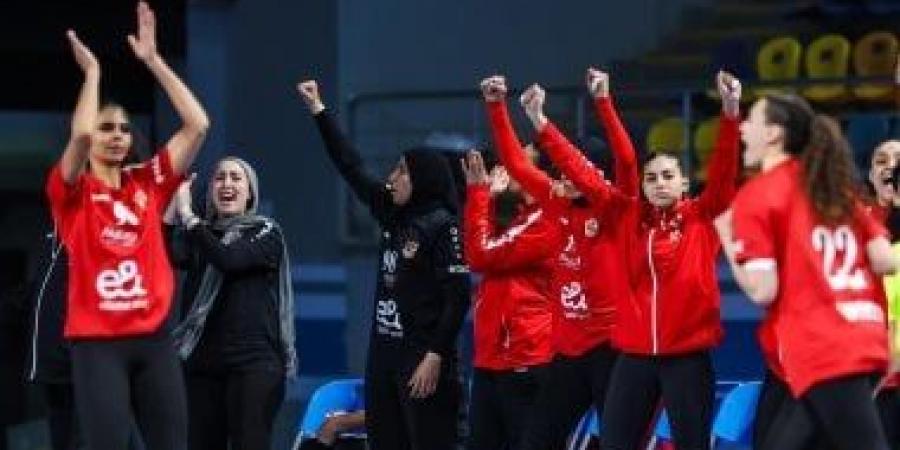 فوز الأهلي على سبورتنج يمنحه دوري سيدات اليد قبل الختام بجولتين