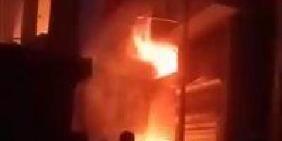 جهود مكثفة لإخماد حريق مخزن دهانات بشربين وإسعاف مصابة باختناق