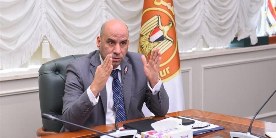 تسوية ودية ناجحة لنزاع عمالي بإحدى الشركات بالغربية.. وصرف 300 ألف جنيه لـ16 عاملًا
