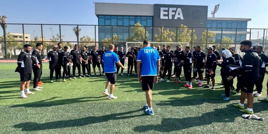 تدريبات عملية وتحليل أداء فى الدورة التخصصية لمدربى حراس المرمى