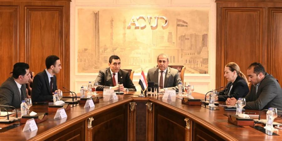 وزير الرياضة يلتقي رئيس شركة العاصمة الجديدة لمتابعة التعاون المشترك