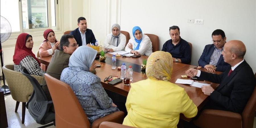 رئيس جامعة بني سويف الأهلية يرأس اجتماع مجلس إدارة وحدة رعاية المبتكرين والنوابغ