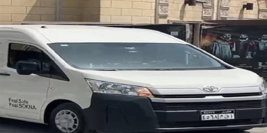 جمال عبدالناصر يشارك في وداع عبدالرحمن أبو زهرة بمسجد الشرطة
