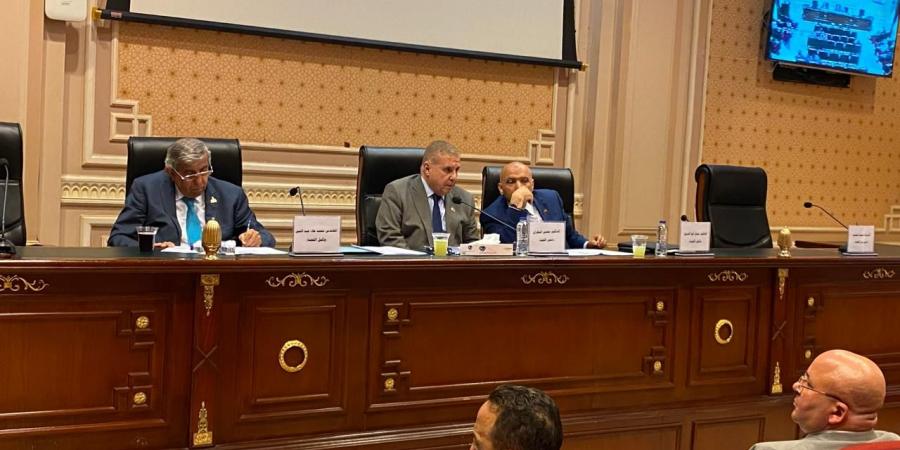 زراعة الشيوخ توصي بتدريب المزارعين على استخدام الميكنة الزراعية واستخدام المعدات الحديثة في الزراعة أو الحصاد لتقليل نسبة الفاقد والهدر والحفاظ على جودة المحاصيل