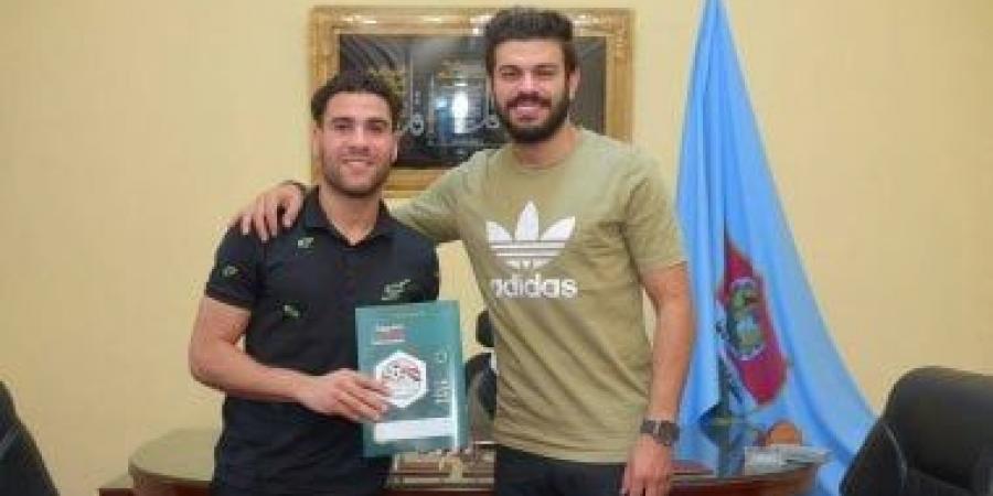 إصابة عبد الرحيـم عموري لاعب غزل المحلة بكسـر في الكاحل وخضوعه لجراحة