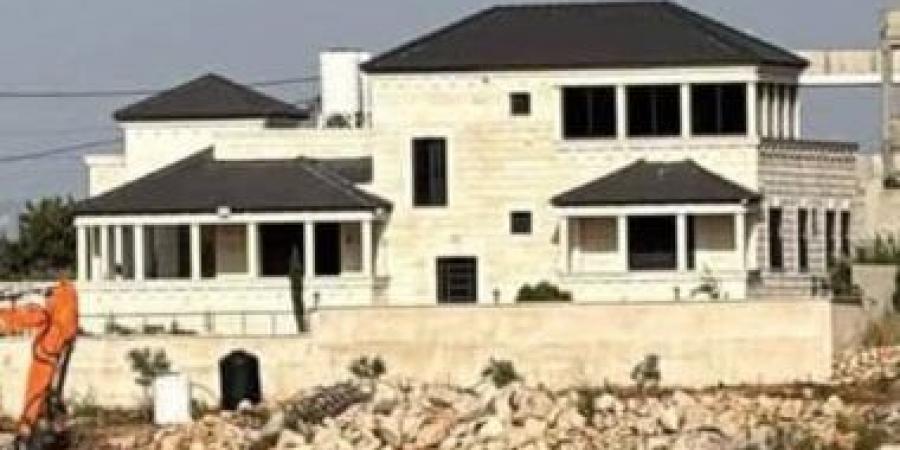 شهيد ومصابون في غارة إسرائيلية على مخيم النصيرات وسط قطاع غزة