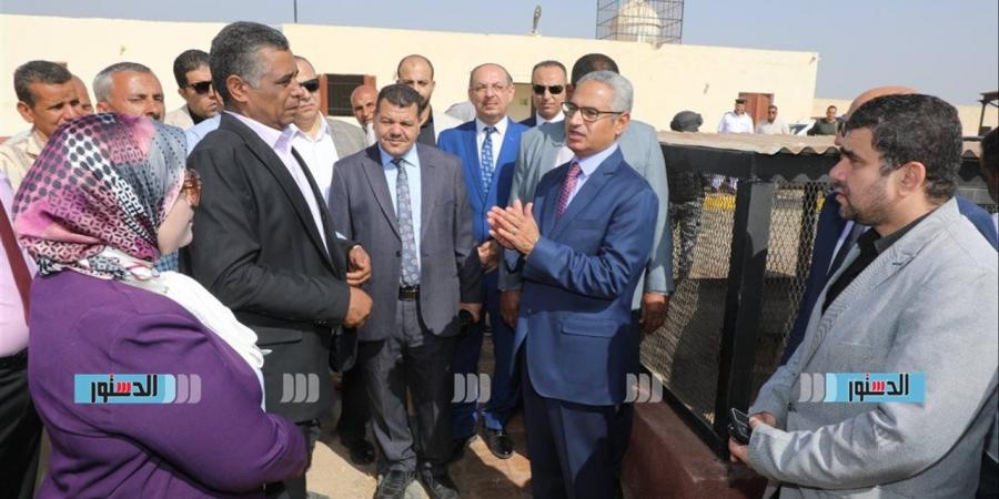 محافظ بني سويف يتفقد بدء التشغيل الفعلي لمركز التحصين والتعقيم البيطري بشرق النيل