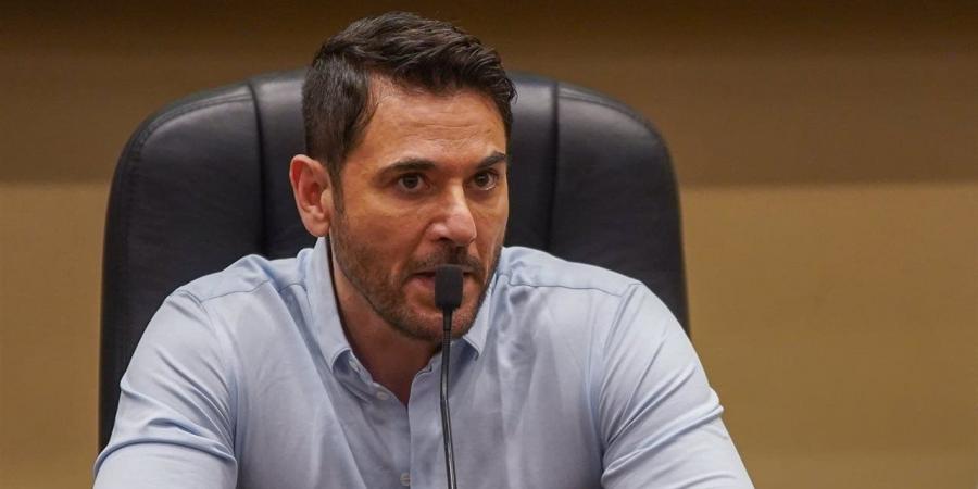 رفض التماس أحمد عز عن دفع 30 ألف جنيه أجرة خادم لأطفاله من زينة