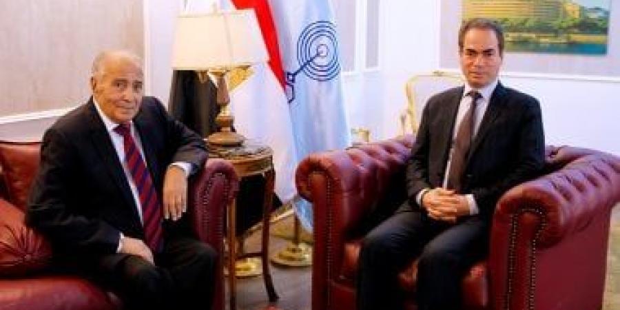 وصول الشاعر الكبير فاروق جويدة صالون ماسبيرو الثقافي