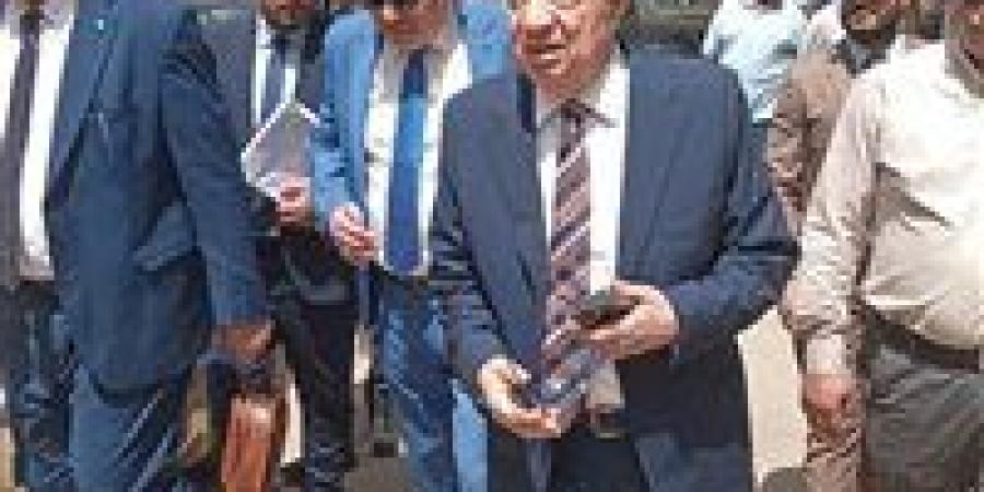 مرتضى منصور يحضر ثالث جلسات قضية السب والتشهير بالمحكمة الاقتصادية بالمنصورة