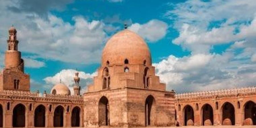 ذاكرة اليوم.. بناء كاتدرائية القديس بطرس بالفاتيكان ووفاة أحمد بن طولون