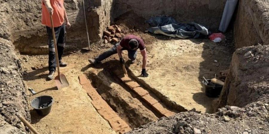 اكتشاف قبر رومانى في كرواتيا يثير حيرة علماء الآثار.. ما القصة؟