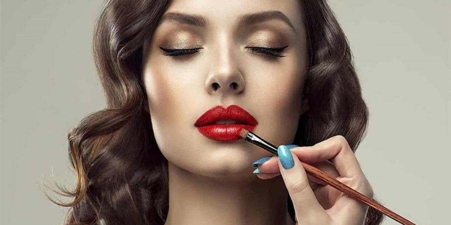أخطاء مكياج شائعة تجعلك تبدين أكبر سنًا.. تجنبيها فورًا