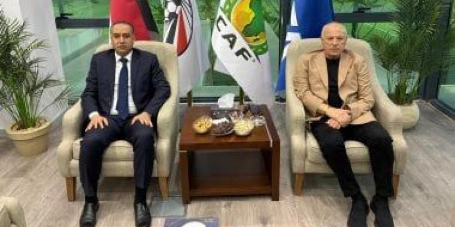 هانى أبو ريدة يجتمع مع وزير الشباب والرياضة الجزائري