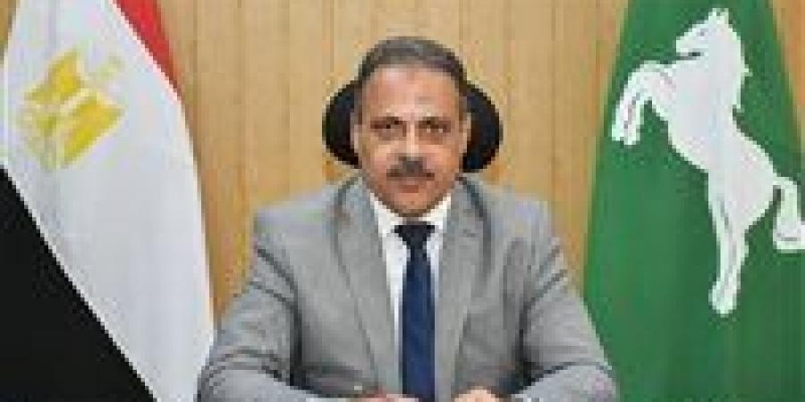 محافظ الشرقية يُصدر٤٠ قراراً تأديبيا لـ ٨٤ من العاملين المقصرين في العمل بالجهاز الإداري للدولة