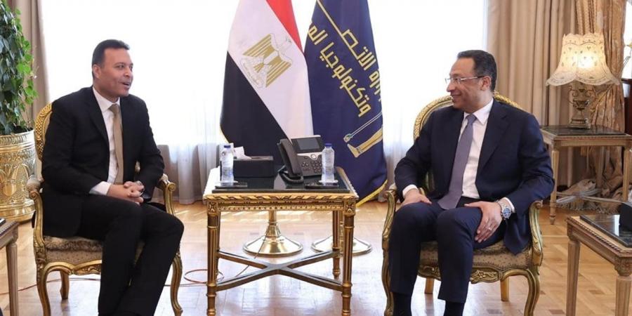 وزير الاتصالات يبحث مع التعبئة والإحصاء تنفيذ مشروع التعداد العام للسكان والإسكان والمنشآت لعام 2027