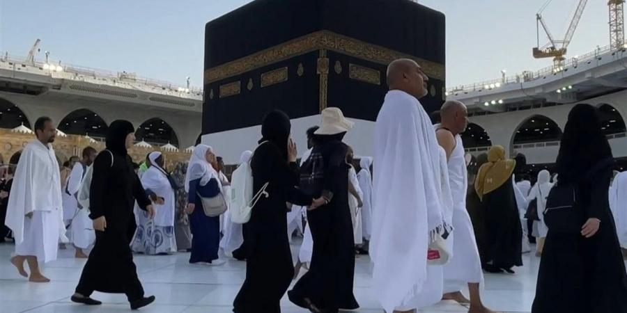 أدعية الطواف حول الكعبة 2026.. ماذا يقول الحاج أثناء الطواف؟
