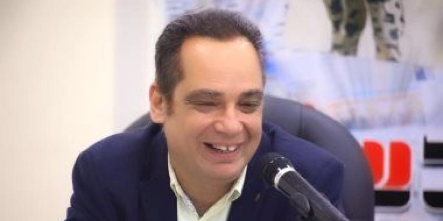 الناقد أحمد حسن عوض يكتب: الشاعر وتحولات اللغة