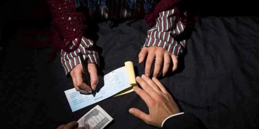 «تحت وطأة الديون والتهديدات».. سيدة من الجيزة تستغيث برجال الأعمال والجمعيات الخيرية: «أنقذوني من السجن والألفاظ المهينة من جمعيات القروض»