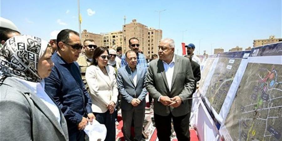 رئيس الوزراء يعلن موعد افتتاح محور عمرو بن العاص