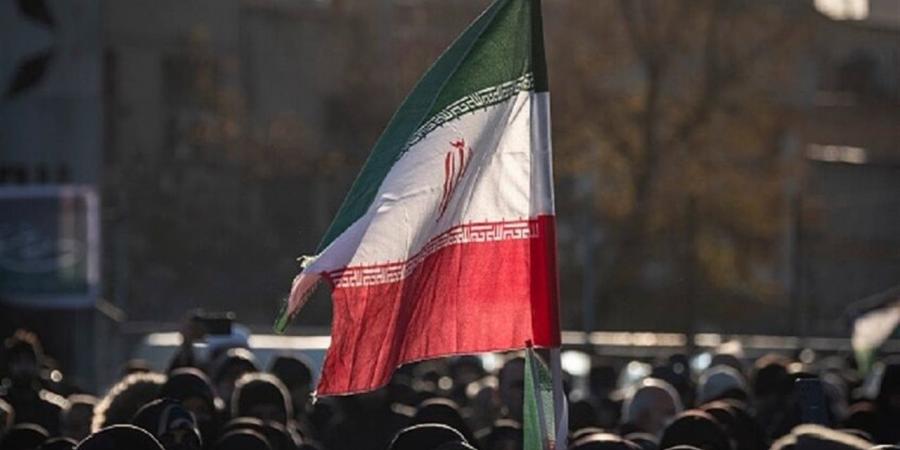 خبير علاقات دولية: إيران تستدرج الولايات المتحدة إلى مسار المفاوضات الطويلة