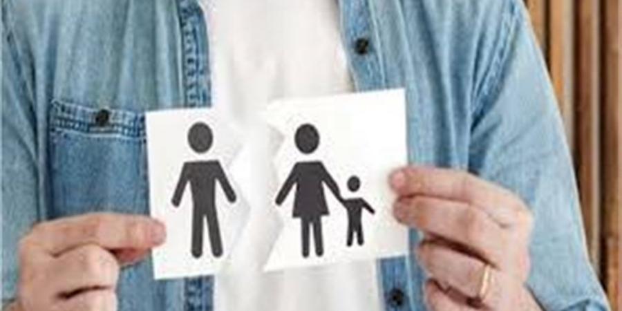 تطال المأذون والزوج.. تفاصيل العقوبات الجنائية لإخفاء واقعة الطلاق عن الزوجة