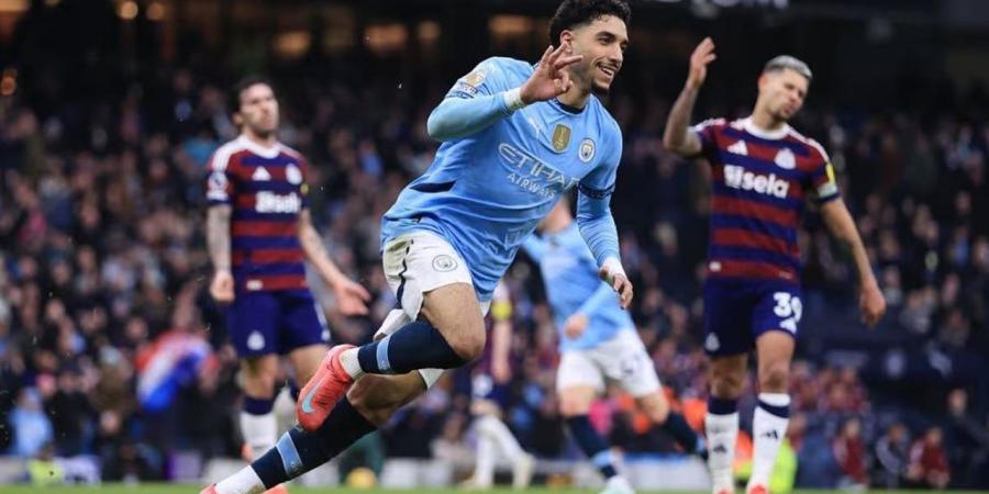 "مرموش" على مقاعد البدلاء في تشكيل مانشستر سيتي أمام أستون فيلا بالدوري الإنجليزي