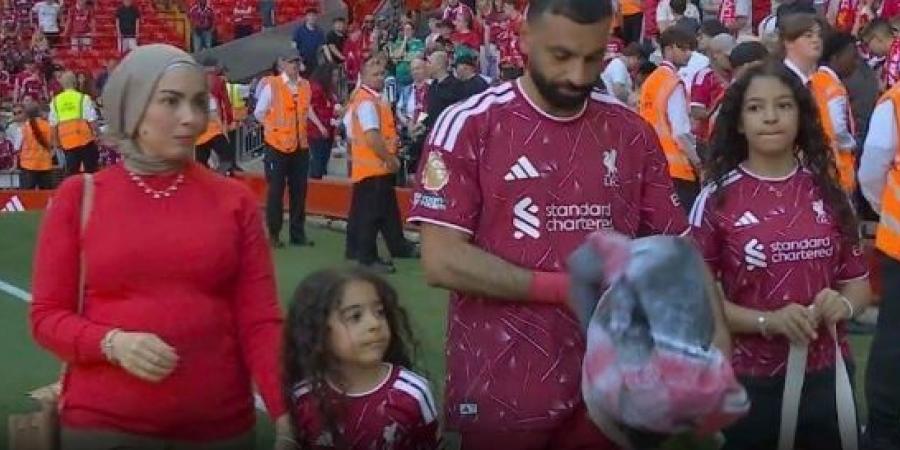 بعد مكة وكيان.. هل يُرزق محمد صلاح بطفله الثالث؟