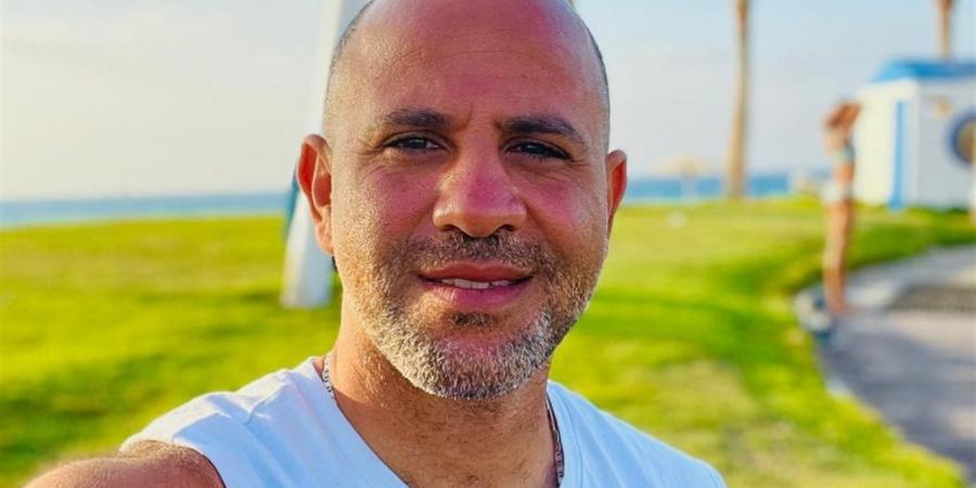 عزيز الشافعي يرد على انتقادات "بحرية": لست وحدي مسؤولًا عن اختيار الأغاني