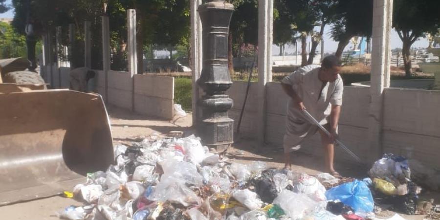 رفع 130 طن مخلفات بشوارع وقرى مركز قنا خلال إجازة عيد الأضحى المبارك
