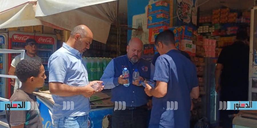 ضبط 3148 زجاجة مياه معدنية مجهولة المصدر في كفر الشيخ