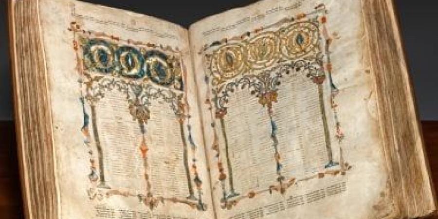 الكتب الدينية الأكثر رواجاً.. مبيعات الكتاب المقدس تتزايد فى أمريكا
