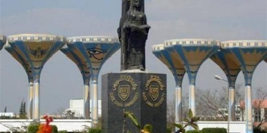 جولة لمتابعة انضباط الامتحانات المسائية بكلية التجارة بجامعة قناة السويس