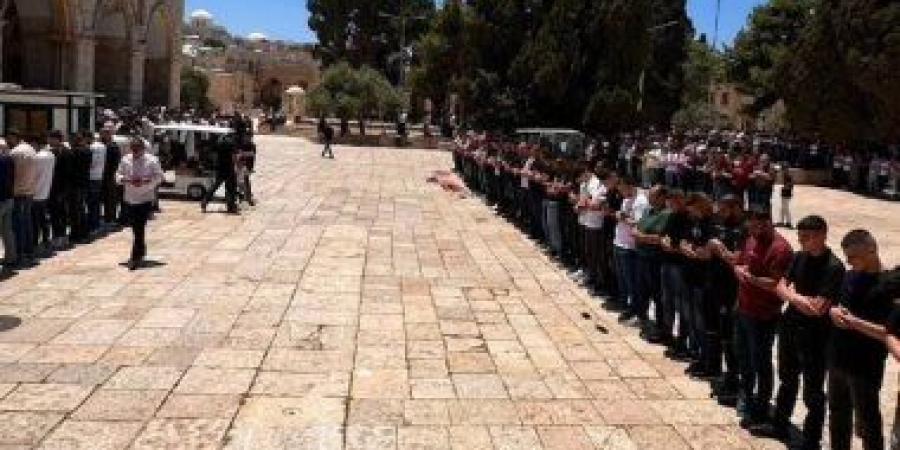 65 ألف مقدسى يؤدون صلاة الجمعة فى المسجد الأقصى المبارك