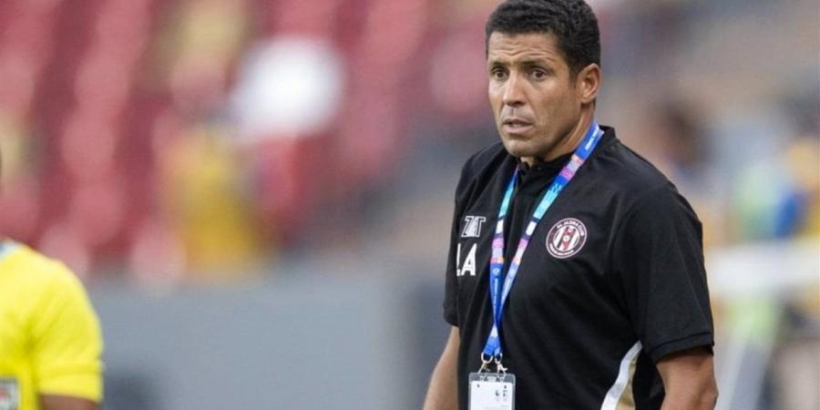 الأهلي يربط مصير المعارين بالمدرب الجديد الحسين عموتة