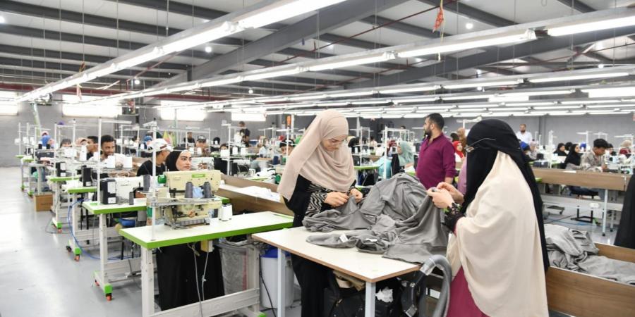 بتكلفة استثمارية 150 مليون جنيه.. محافظ الفيوم يتفقد المرحلة الثانية بمصنع "N" النصر للملابس الجاهزة والتريكو بكوم أوشيم