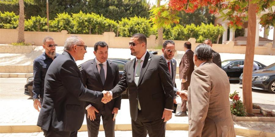 الاتحاد الأفريقي للرياضة الجامعية يستقبل وزير الرياضة الليبي