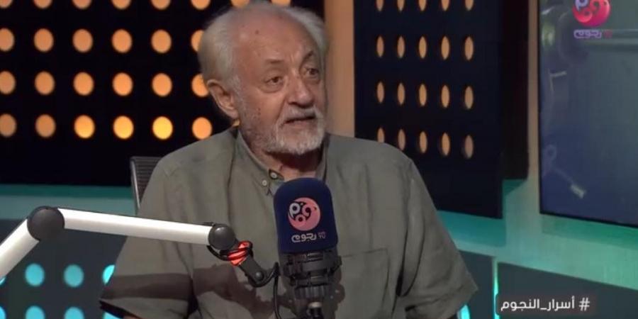 حسين فهمي وأحمد السقا.. نجوم الفن ينعون عبد العزيز مخيون بكلمات مؤثرة
