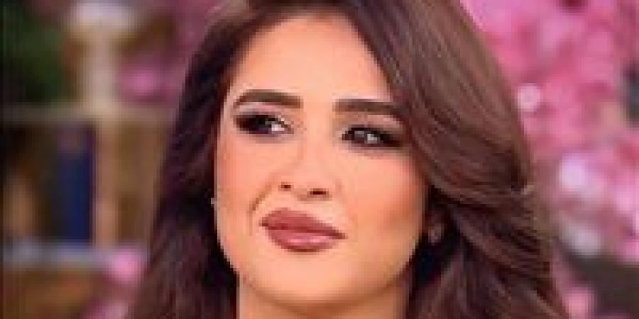 بصحبه أحمد السقا.. ياسمين عبد العزيز تشارك جمهورها صور جديدة من فيلم خلي بالك على نفسك| صور