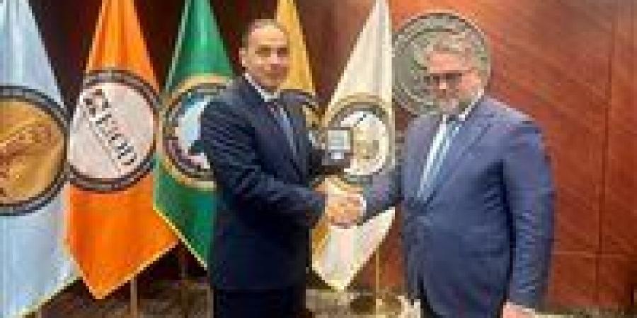 رئيس هيئة الرقابة المالية يبحث مع نائب محافظ البنك المركزي الروسي سبل التعاون في قطاع التأمين
