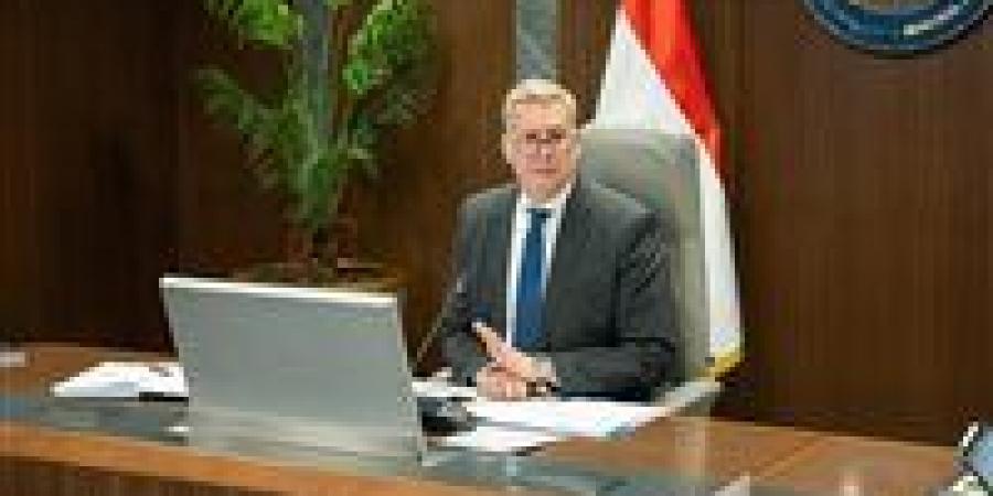 مصر واليونان تبحثان تعزيز الشراكة .. البترول: أهمية الانتقال من مرحلة التخطيط إلى التنفيذ الفعلي