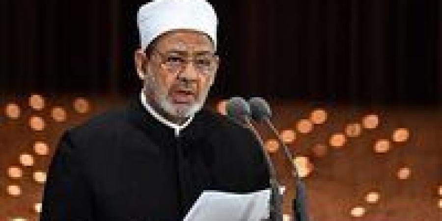رئيس الوزراء يهنئ شيخ الأزهر بمناسبة العام الهجري الجديد